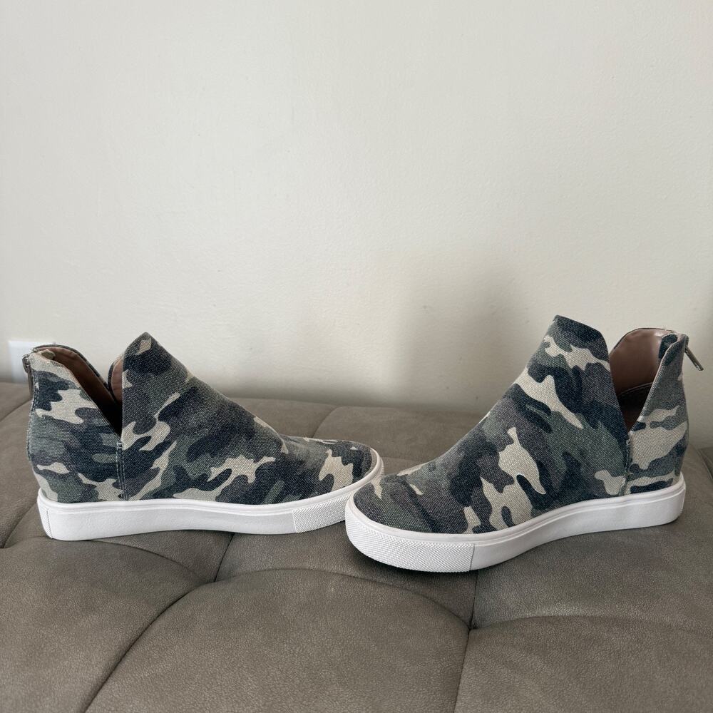 Steve Madden Georgie Women’s Wedge Bootie - Camouflage Size 7 Us Zip Closure